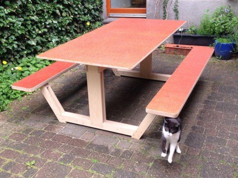 DIY design picnic table 'Ordesa' made by