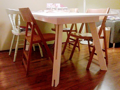 DIY modern table 'Teruel' made by