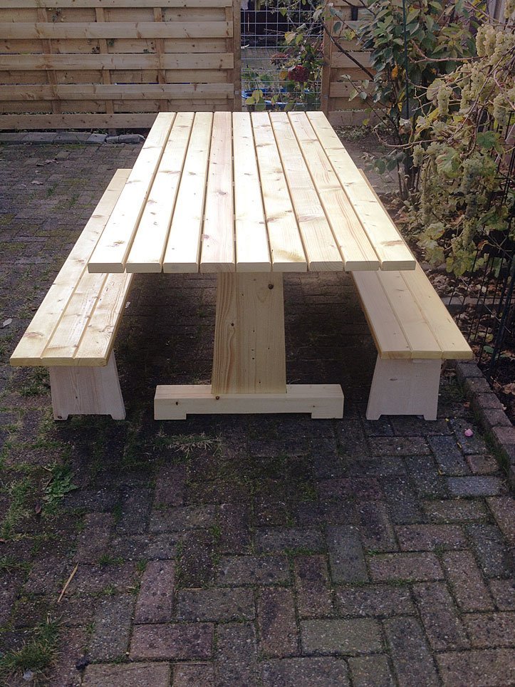 Outdoor table-Cadi-with-loose-benches-Johan
