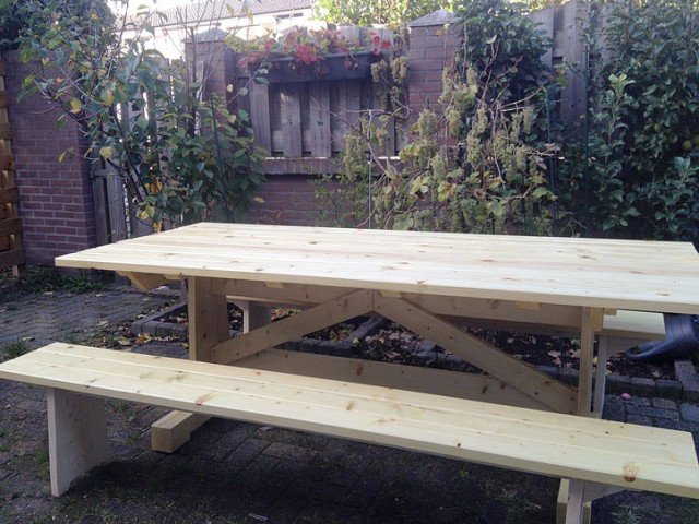 Outdoor table-Cadi-with-loose-benches-Johan-M