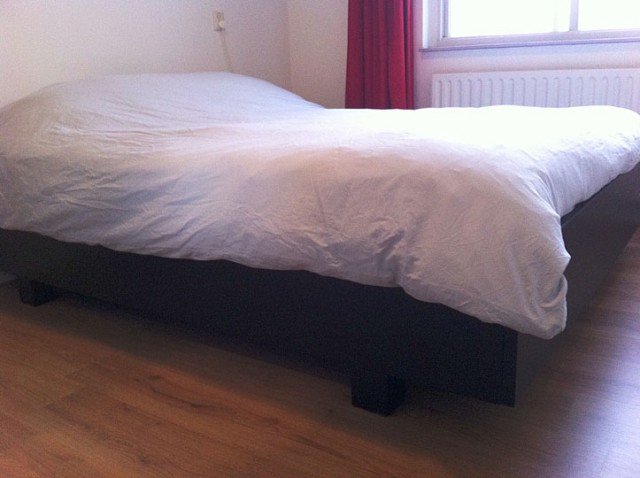 Photo DIY double bed 'Azobe' by