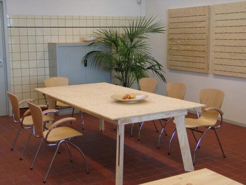 DIY modern table 'Teruel' made by