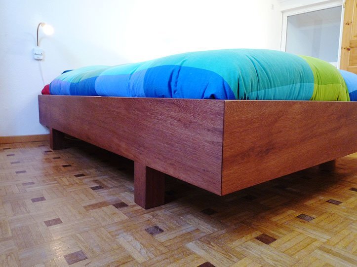 Photo DIY double bed 'Azobe' by