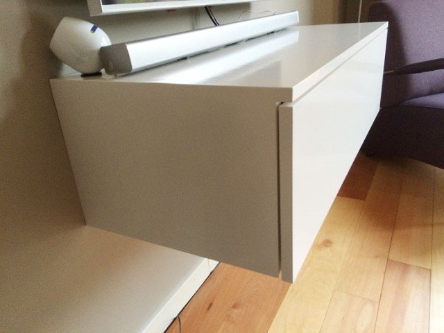 DIY floating TV stand 'Arturo' made by