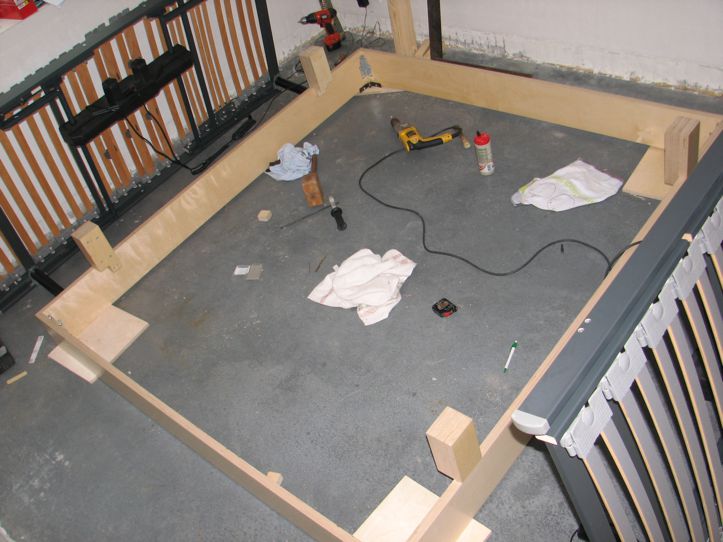 Photo DIY double bed 'Azobe' by