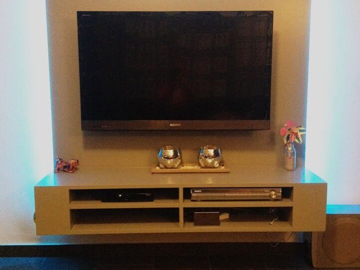 DIY floating TV cabinet 'Penelope' made by