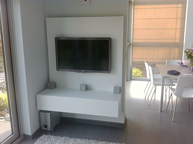 DIY floating TV cabinet 'Penelope' made by