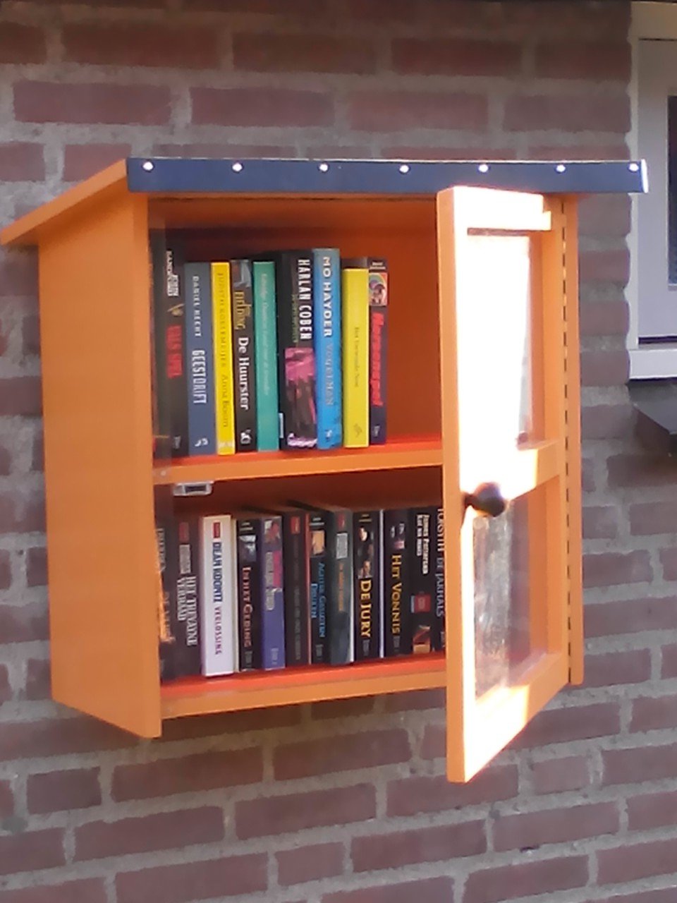 Image DIY little free library 'Libros' by