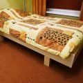 Photo DIY double bed 'Azobe' by