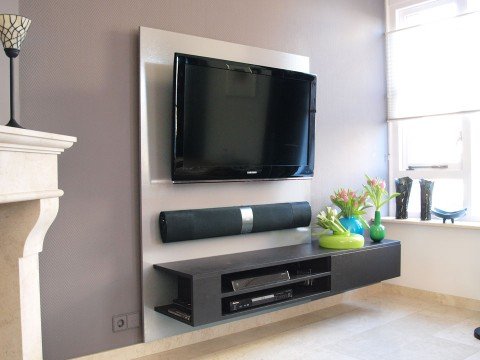 DIY hanging TV cabinet 'Jordi' made by