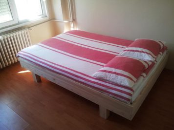 Photo DIY double bed 'Azobe' by