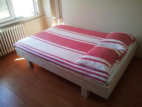 Photo DIY double bed 'Azobe' by