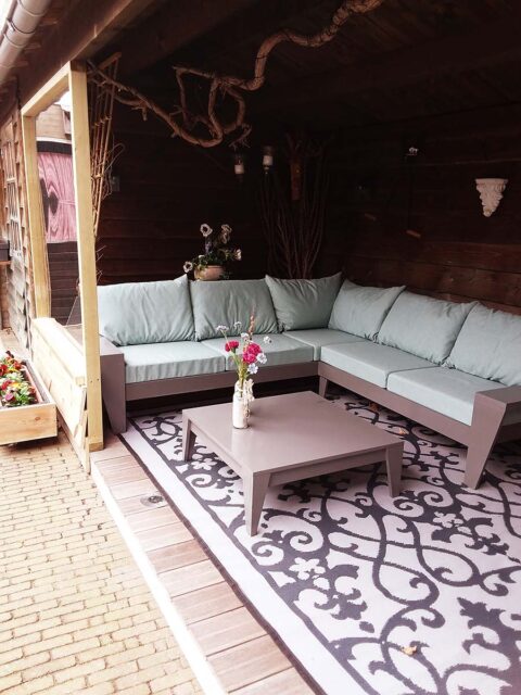 Lounge sofa making: YelmoXL built by Coby and Gerard